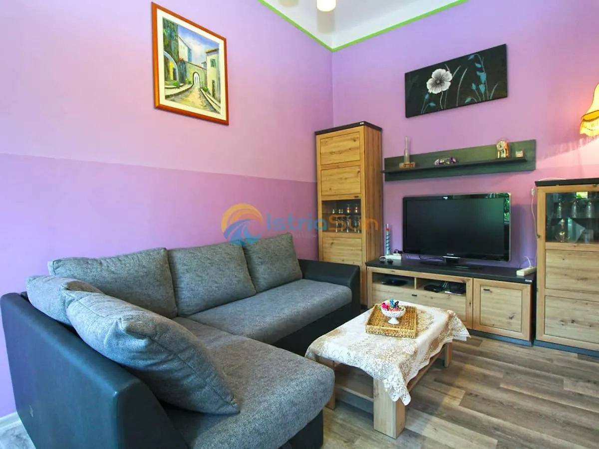 Studio Apartman Lea Pula Apartment