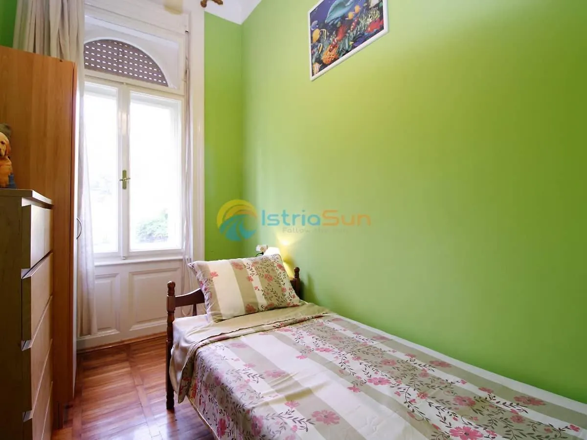 Studio Apartman Lea Pula Apartment